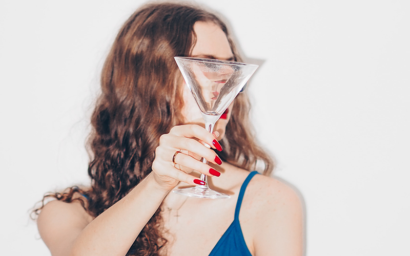 WOMAN  ALL FREE DRINK
